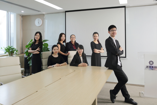 港豐集團移民事業(yè)部精英